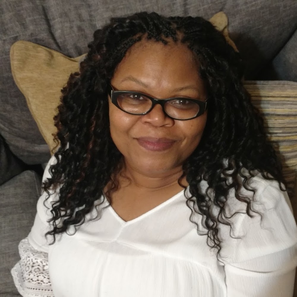 Meet your Posher, Felicia